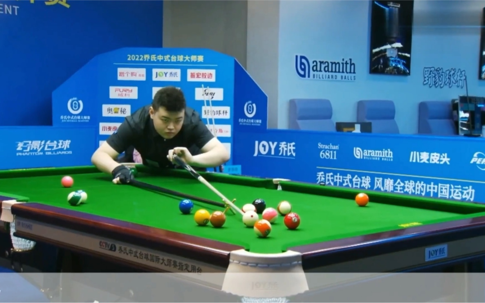 流露出的对 流露出的对