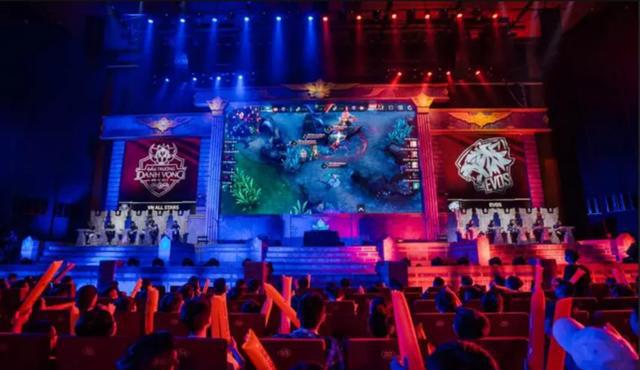 相比纯投射 相比纯投射